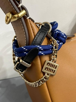 Брелок Miu Miu Артикул BMS-132261. Вид 1