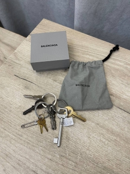 Брелок Balenciaga Артикул BMS-132269. Вид 1