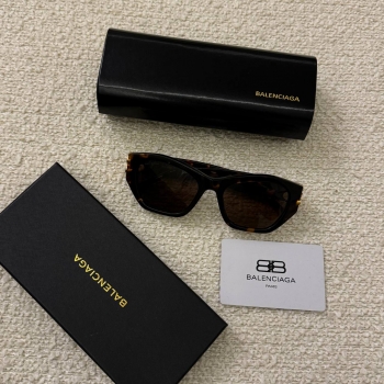 Очки Balenciaga Артикул BMS-132379. Вид 3