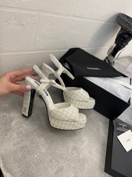 Босоножки  Chanel Артикул BMS-132401. Вид 1