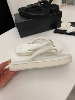 Шлепанцы  Chanel Артикул BMS-132512. Вид 4