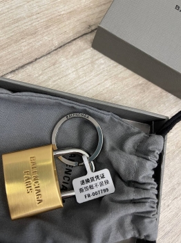 Брелок  Balenciaga Артикул BMS-132772. Вид 4