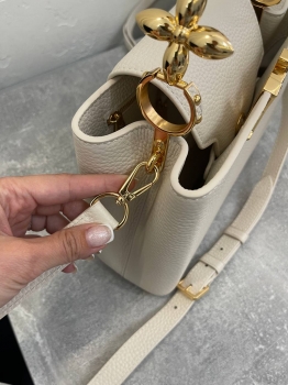 Сумка женская Capucines, 27 см Louis Vuitton Артикул BMS-133710. Вид 5