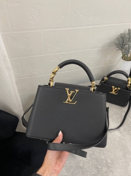 Сумка женская Capucines, 27 см Louis Vuitton Артикул BMS-133709. Вид 1
