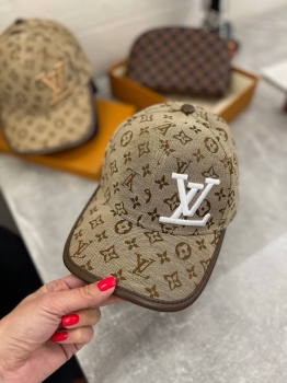 Бейсболка  Louis Vuitton Артикул BMS-133105. Вид 2