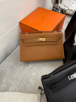 Сумка женская  Kelly Pochette  Swift Leather Hermes Артикул BMS-133145. Вид 1