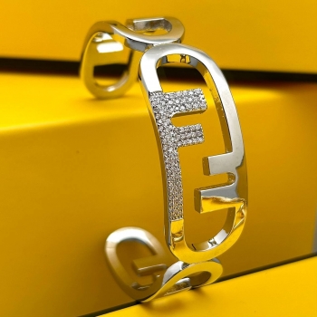 Браслет Fendi Артикул BMS-133582. Вид 1