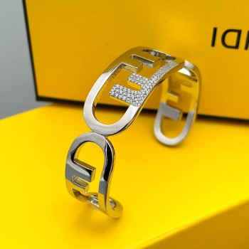 Браслет Fendi Артикул BMS-133582. Вид 2