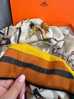 Платок 140*140  Hermes Артикул BMS-133402. Вид 3