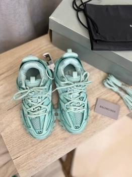 Кроссовки  Balenciaga Артикул BMS-133584. Вид 2