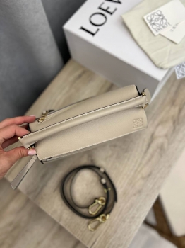 Сумка женская 24 см  Loewe Артикул BMS-133621. Вид 2