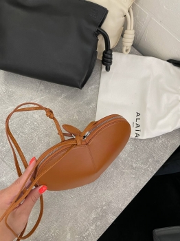 Сумка женская Alaia Артикул BMS-133639. Вид 3