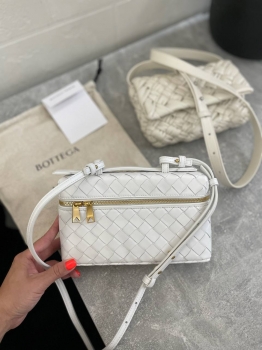 Сумка женская Bottega Veneta Артикул BMS-133807. Вид 1