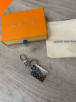 Брелок Louis Vuitton Артикул BMS-133814. Вид 1