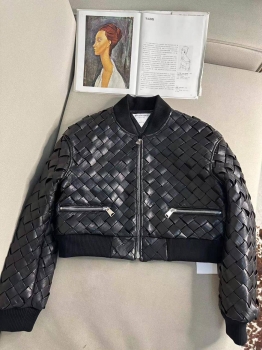 Кожаный бомбер Bottega Veneta Артикул BMS-133994. Вид 3