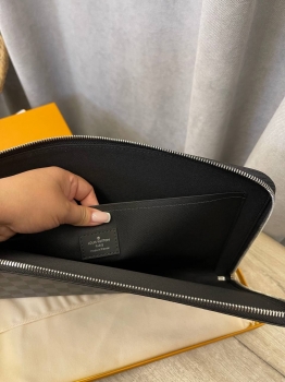 Папка  Louis Vuitton Артикул BMS-134652. Вид 2