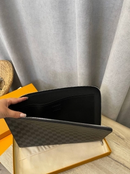 Папка  Louis Vuitton Артикул BMS-134652. Вид 3