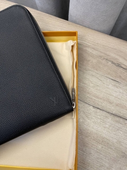 Папка  Louis Vuitton Артикул BMS-134653. Вид 2