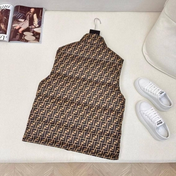 Двухсторонний жилет Fendi Артикул BMS-134705. Вид 3