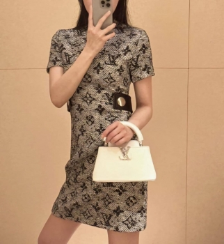 Платье Louis Vuitton Артикул BMS-134985. Вид 1