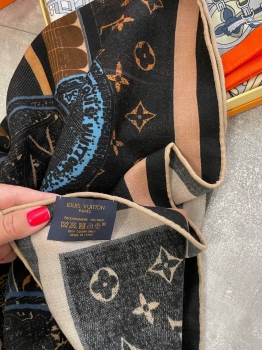 Платок 140*140 Louis Vuitton Артикул BMS-135048. Вид 2