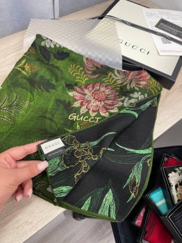 Платок 140*140 Gucci Артикул BMS-135067. Вид 3
