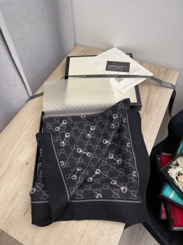 Платок 140*140 Gucci Артикул BMS-135065. Вид 3