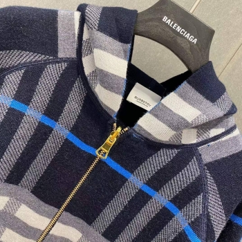 Двухсторонняя толстовка Burberry Артикул BMS-135135. Вид 3