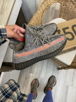 Кроссовки Adidas Yeezy Boost Артикул BMS-135265. Вид 1