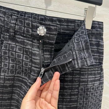 Джинсы  Chanel Артикул BMS-135478. Вид 2