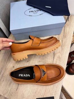 Лоферы Prada Артикул BMS-135708. Вид 2