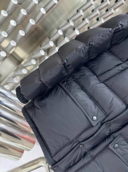 Куртка Prada Артикул BMS-135710. Вид 5