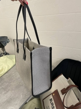  Сумка женская Burberry Артикул BMS-135751. Вид 5