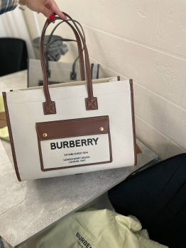  Сумка женская Burberry Артикул BMS-135749. Вид 1