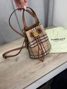 Сумка женская Burberry Артикул BMS-135810. Вид 1