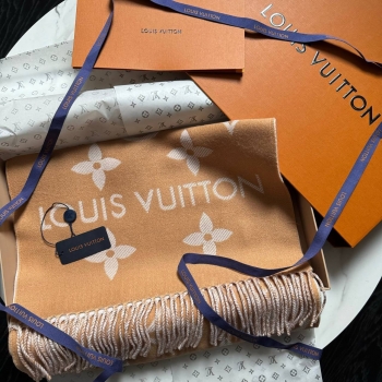 Шарф Louis Vuitton Артикул BMS-135843. Вид 1