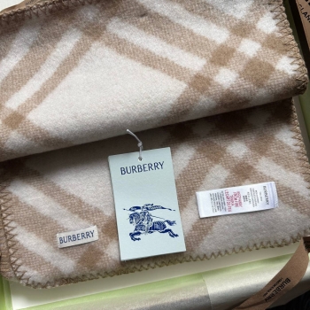 Шарф Burberry Артикул BMS-135850. Вид 2