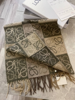 Шарф  Loewe Артикул BMS-135865. Вид 3