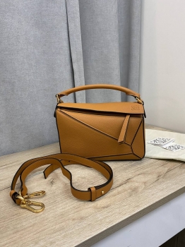 Сумка женская 24 cm Loewe Артикул BMS-135890. Вид 1