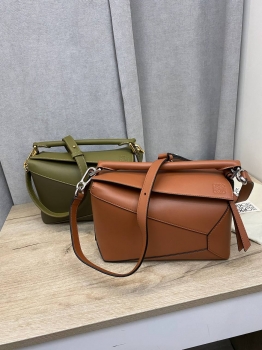 Сумка женская 24 cm Loewe Артикул BMS-135889. Вид 1