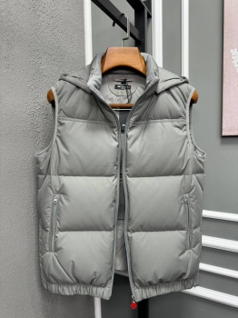 Жилет  Kiton Артикул BMS-135941. Вид 1