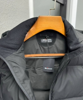 Жилет  Kiton Артикул BMS-135940. Вид 2