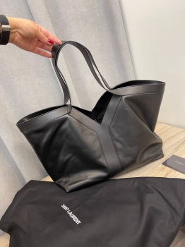 Сумка женская  Yves Saint Laurent Артикул BMS-135960. Вид 1