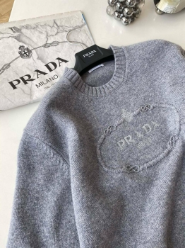  Свитер женский Prada Артикул BMS-136014. Вид 2