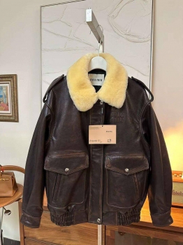 Кожаная куртка Miu Miu Артикул BMS-136028. Вид 1