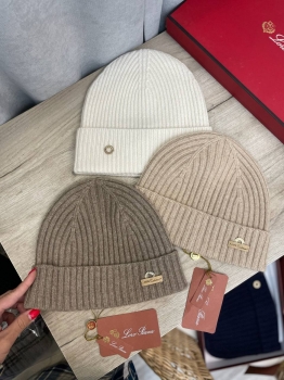 Шапка  Loro Piana Артикул BMS-136130. Вид 1