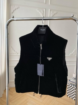 Жилет  Prada Артикул BMS-136143. Вид 2