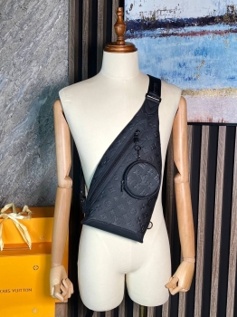 Сумка-слинг  Louis Vuitton Артикул BMS-136145. Вид 1