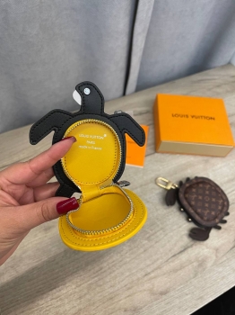 Брелок Louis Vuitton Артикул BMS-136247. Вид 7