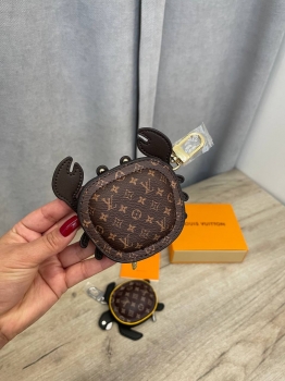 Брелок Louis Vuitton Артикул BMS-136246. Вид 3